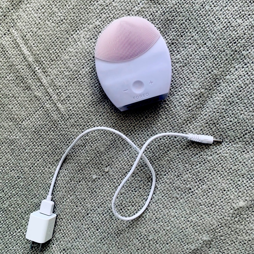 FOREO LUNA 2 for Sensitive Skin